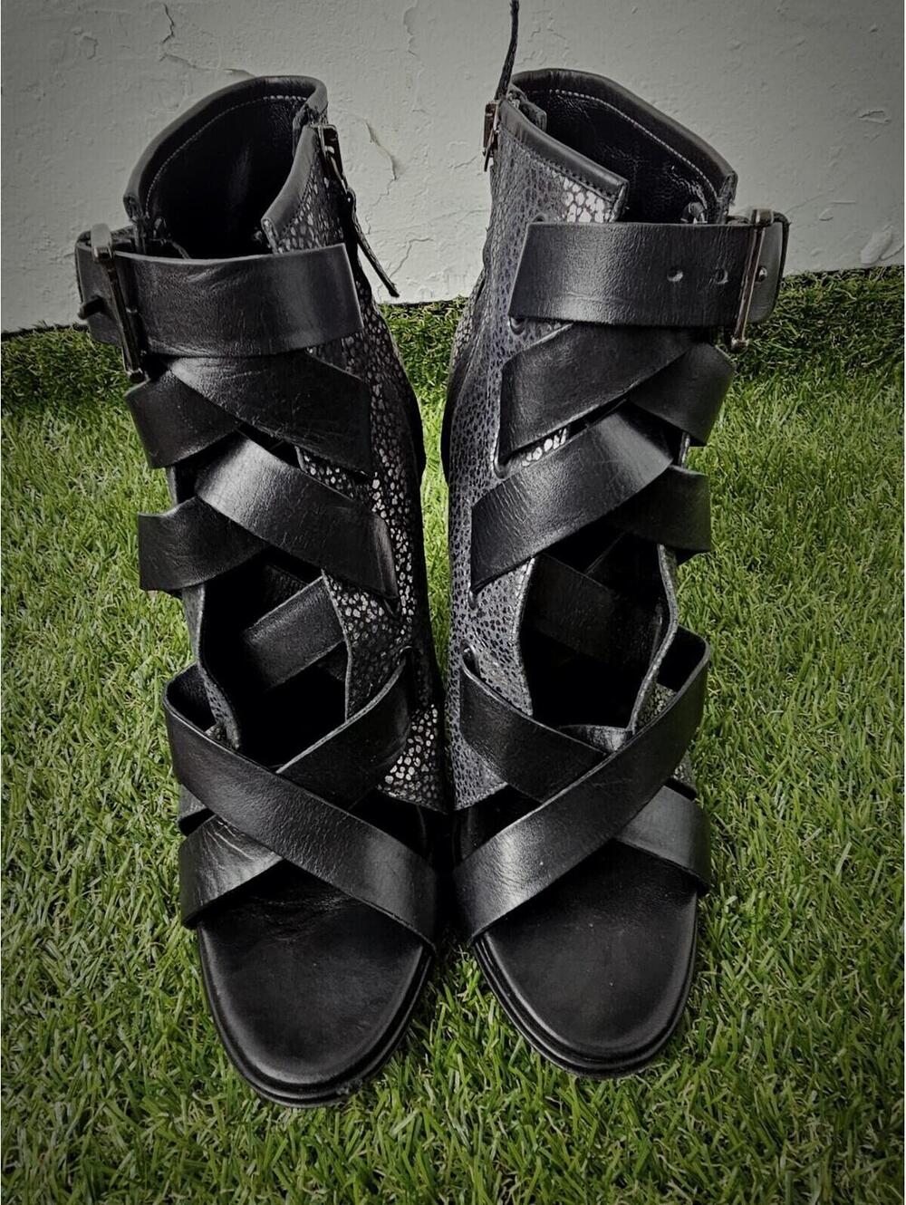 Diane Von Furstenberg 8.5 US High Heels Sandals Silver